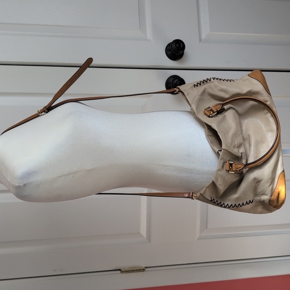 Vintage MCM Cream Leather Two Way Crossbody Bag - Picture 8 of 12